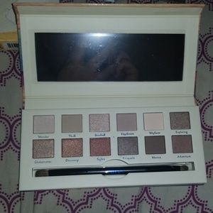 Cargo Makeup - Cargo Enjoy Every Moment Palette Cargo Makeup - Cargo Enjoy Every Moment Palette